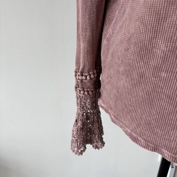 BKE Long Sleeve Embroidered Cuffs Thermal Top L Boho Elena Gilbert Bella Swan - Picture 5 of 15